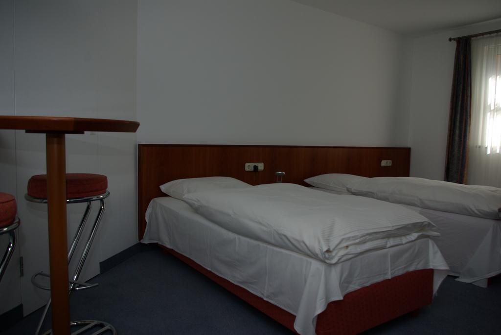 Hotel Alte Bruecke バート・ホンブルク エクステリア 写真