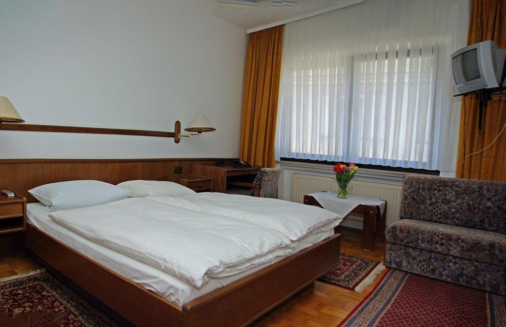 Hotel Alte Bruecke バート・ホンブルク 部屋 写真